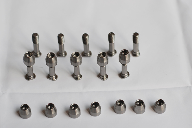 鈦螺絲規格多，可定制