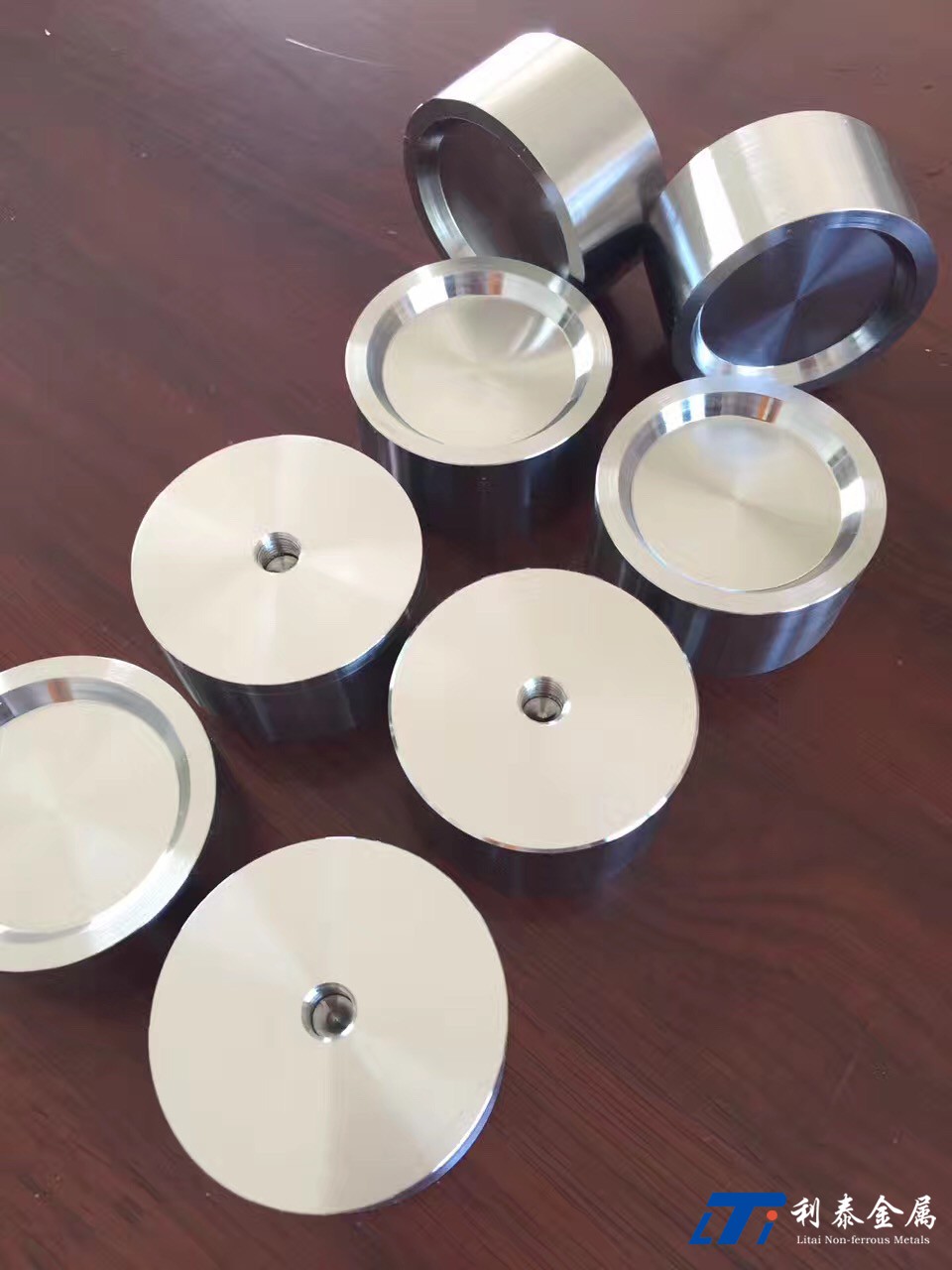 圓靶 （鈦、鈦鈮、鋯、鎳、鈮、鉭）